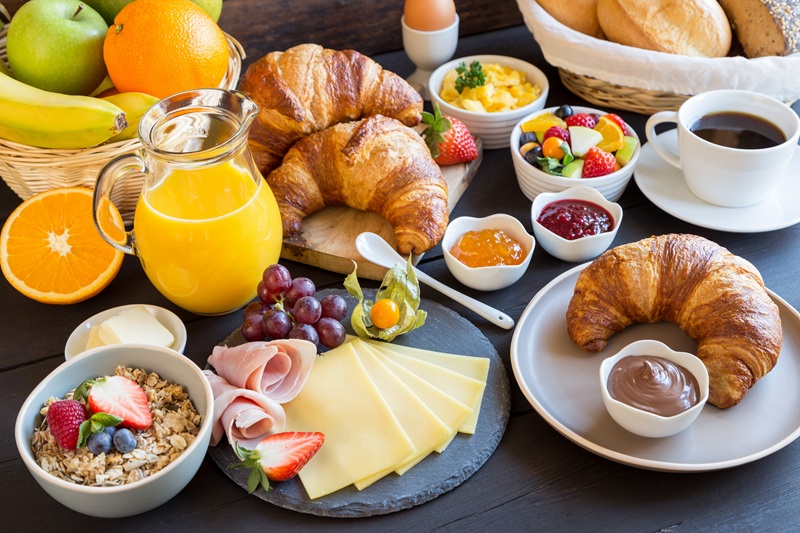 B&B beApart Duits: Frühstück mit frischen regionalen Produkten, unter Berücksichtigung von Allergien und Ernährungswünschen (17 € p.P.).ontbijt streekproducten lokaal continental ontbijt